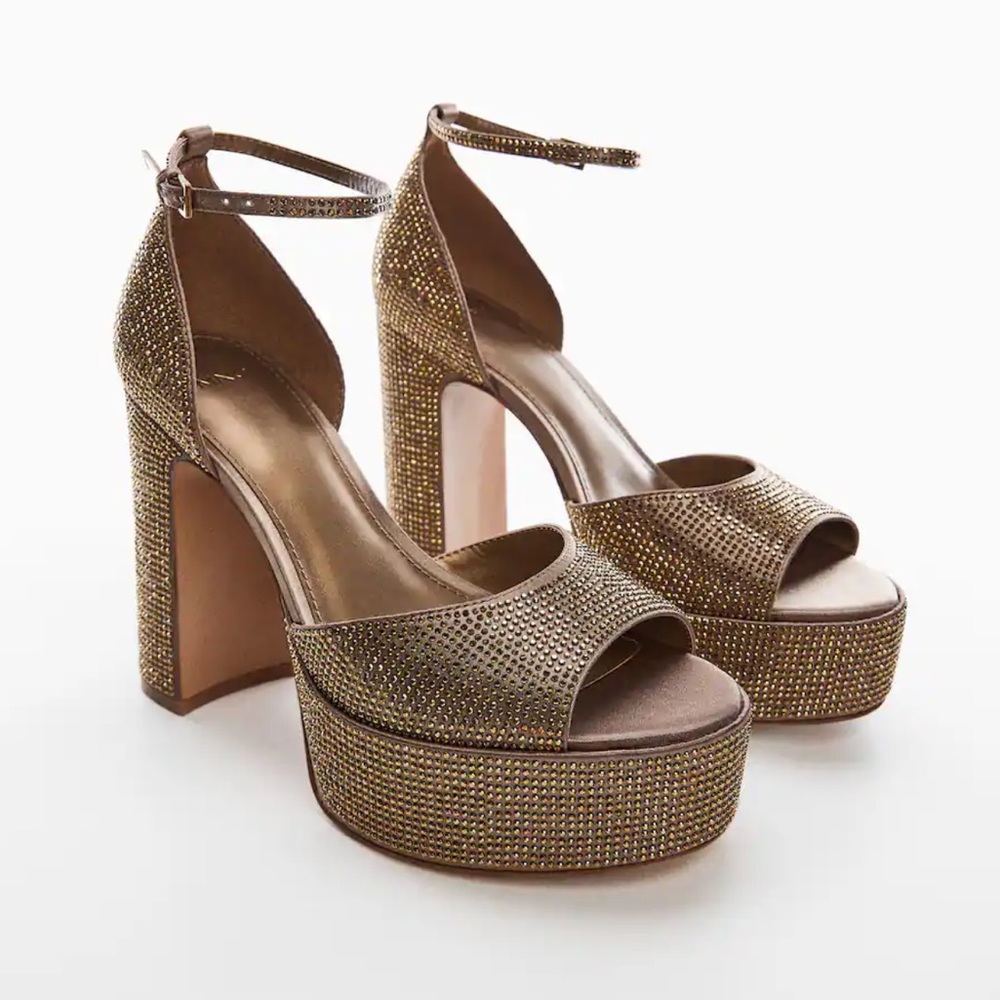 NWOT MANGO Heeled Sandal with ankle strap metallic